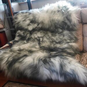 A Stunning 1700mm x 1100mm Dark Tipped Long Wool Icelandic Sheepskin Rug-