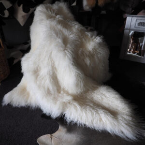 Feather Like Super Soft Mongolian Lambs wool Throw - 1800mm x 1600mm - Truly Beautiufl