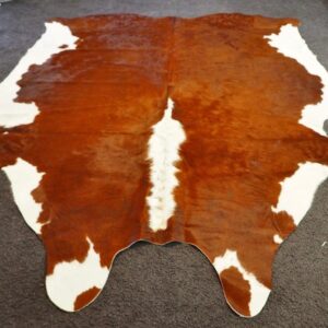 A Beautiful Traditional Hereford Cowhide Rug - A Timeless Classic