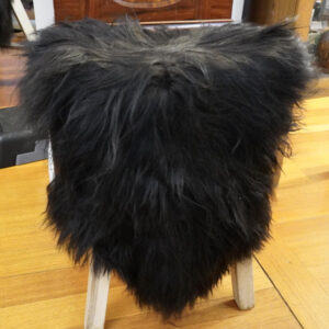Naturally Beautiful Black Long Wool Icelandic Sheepskin Throw RUug