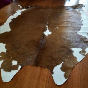 Classic Country - A Beautiful Mid Sized Cowhide Rug