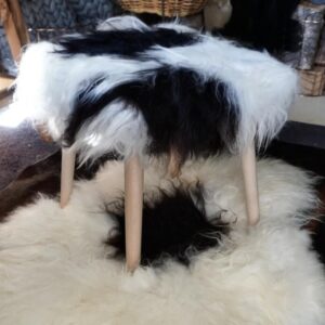 Natural Beechwood & Icelandic Sheepskin - Simple Nordic Style & Design