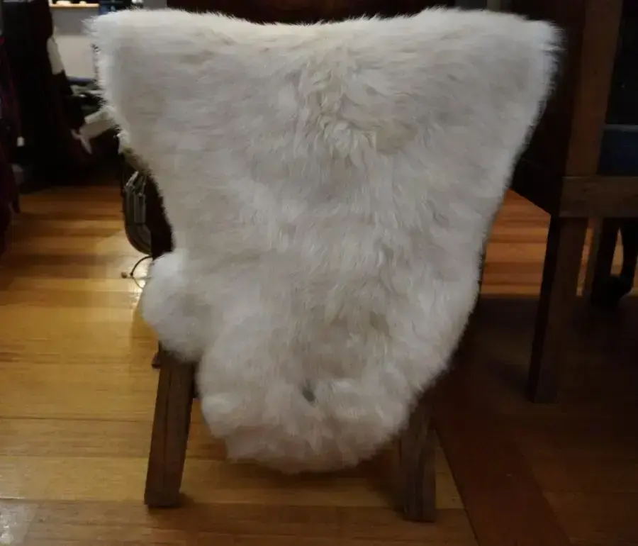 Champagne Class - A Beautiful Cladoir Irish Sheepskin Rug