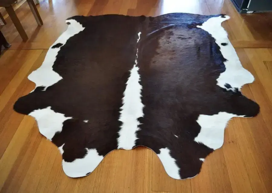 Deep Red -A Superb Coat - A Traditional Hereford Cowhide Rug